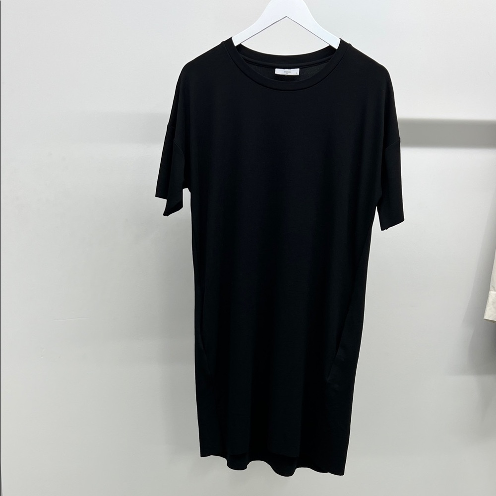 Minimum Black Short Sleeve T Shirt Dress